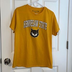 Retro Brand Kennesaw State Owls  Unisex Size Medium T-Shirt